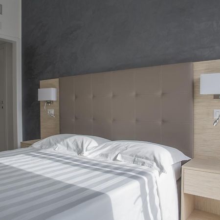 Rooms A Due Passi Dal Mare Porto Recanati Exterior photo
