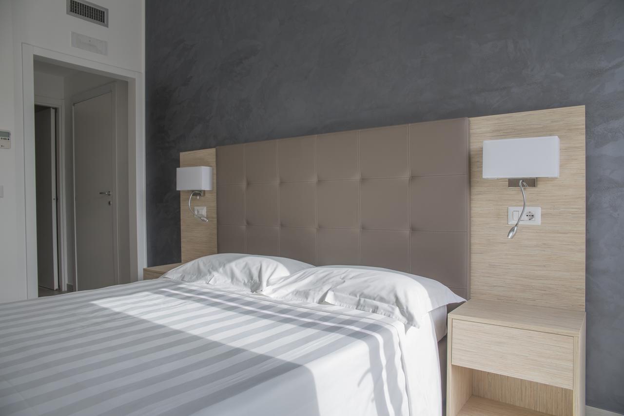Rooms A Due Passi Dal Mare Porto Recanati Exterior photo